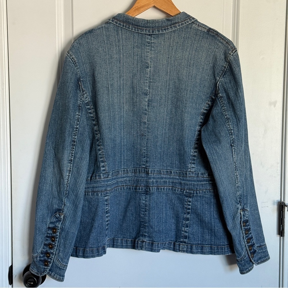 a.n.a Classic Blue Denim Women's Blazer Jacket Size 1X - Picture 2 of 8